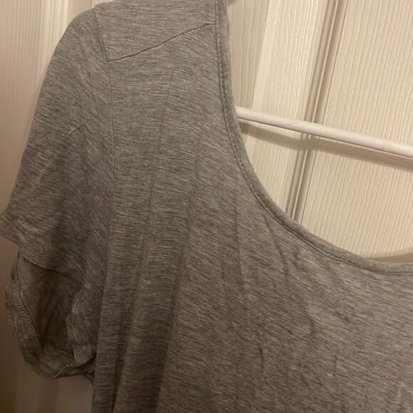 Red By BKE Top EUC Size medium - Picture 4 of 7